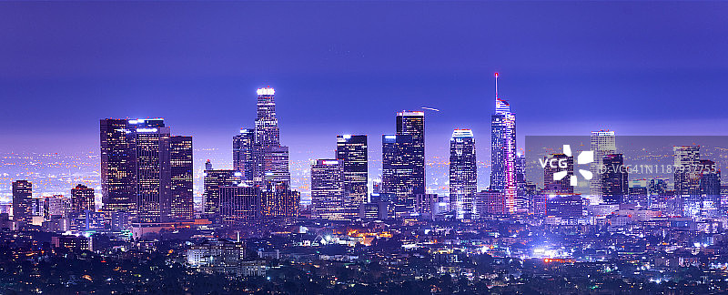 洛杉矶市中心在黄昏，加州股票照片图片素材