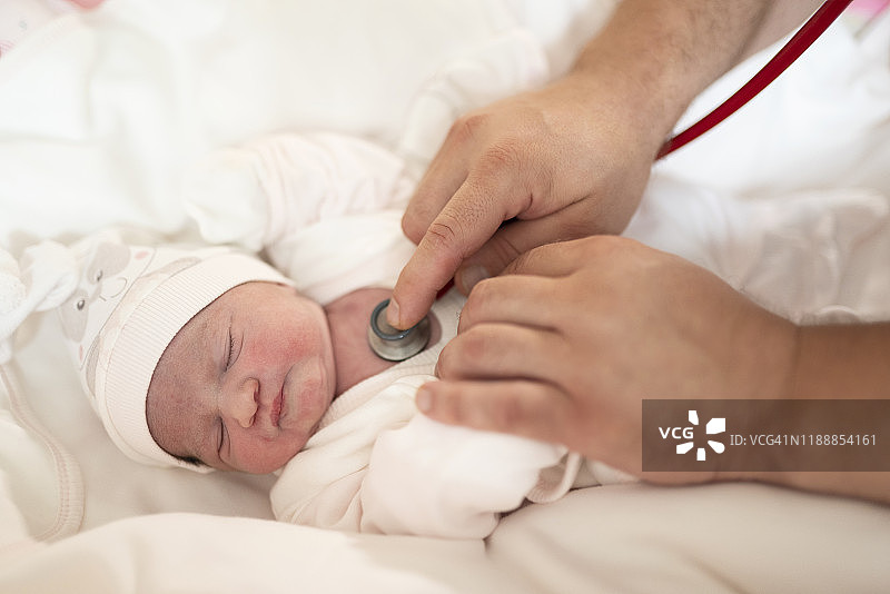 新生婴儿和医生股票图片素材