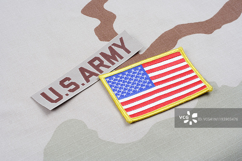 美国陆军分支胶带和美国国旗补丁沙漠迷彩服图片素材