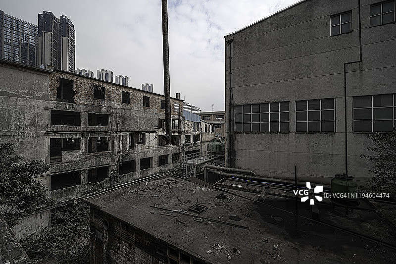 中国一个工业区的废弃工厂图片素材