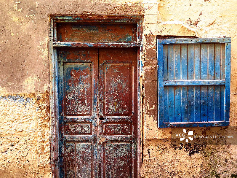 老房子的门面和百叶窗来自Essaouira图片素材