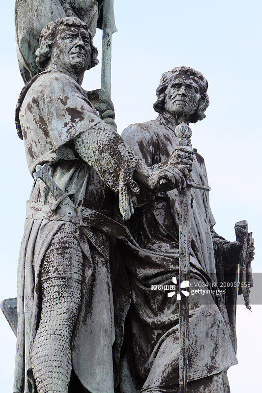 大广场上有扬·布雷德尔和彼得·德·康克的青铜雕像。保罗·德·维涅，1843-1901。布鲁日。这是比利时。图片素材