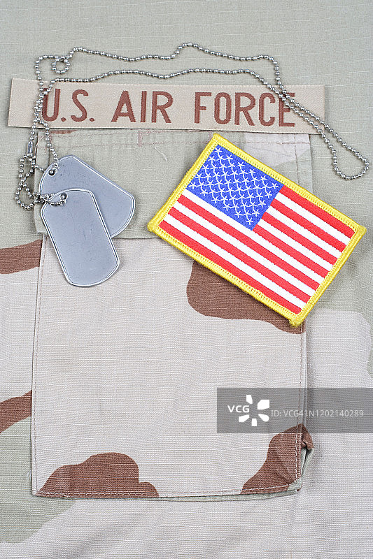 美国空军分支胶带，沙漠迷彩服上有狗牌图片素材