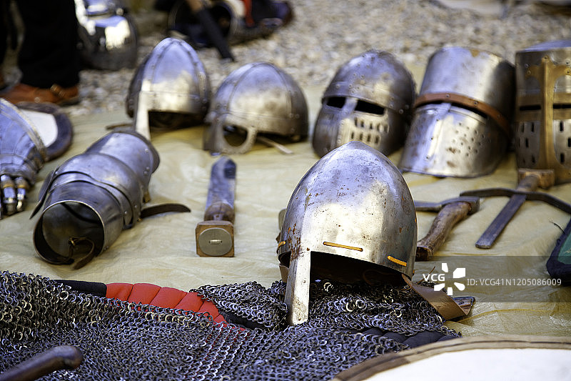 中世纪盔甲头盔图片素材