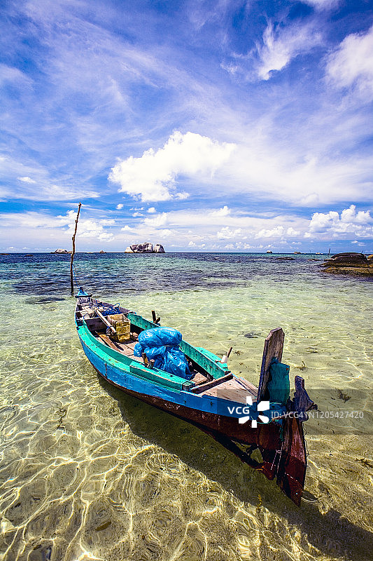 印度尼西亚，勿里通，钓鱼船图片素材
