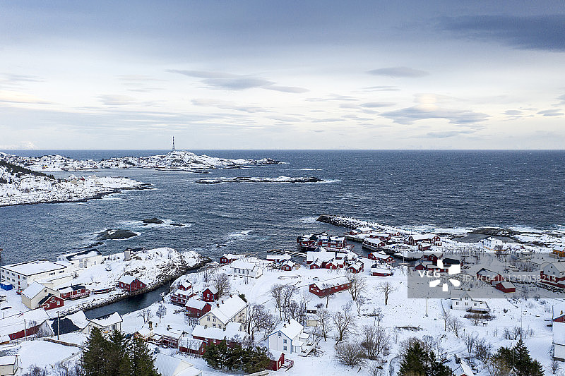 高角度的渔村，挪威图片素材