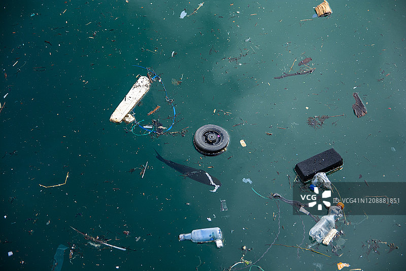 海洋塑料污染问题。图片素材