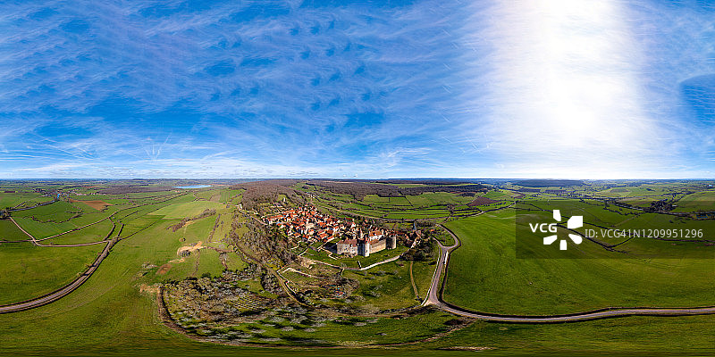 法国勃艮第新堡村360度球形全景图片素材