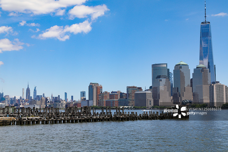 曼哈顿下城和中城的天际线图片素材
