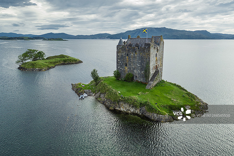 无人机拍摄的城堡跟踪者，苏格兰高地，英国图片素材