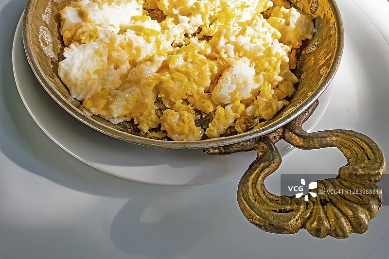 传统的土耳其早餐煎蛋卷图片素材