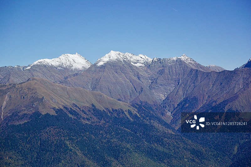 高加索山脉的美丽风景图片素材