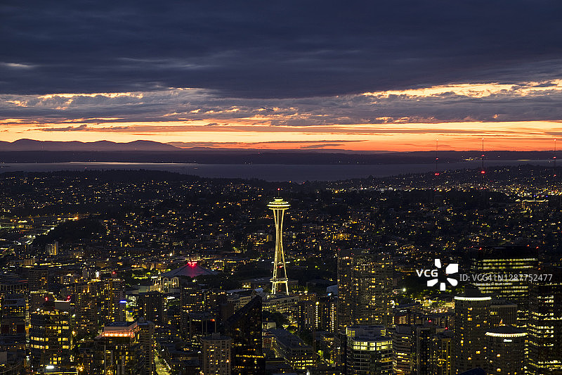 黄昏的西雅图天际线图片素材