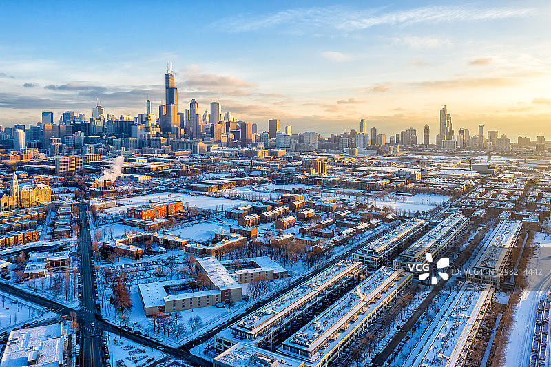 冬季景观-芝加哥日出从上面图片素材