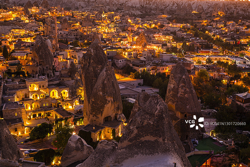 日落后的戈雷米。卡帕多西亚,土耳其图片素材