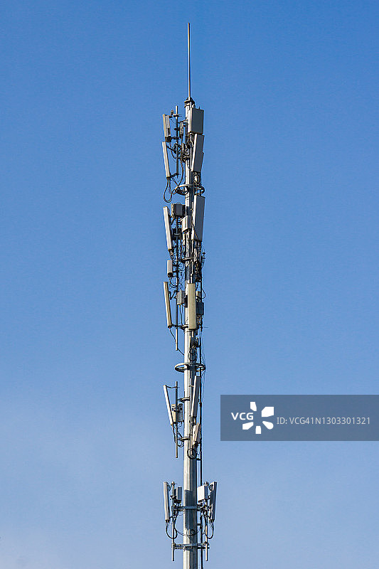 5G电信基站塔图片素材
