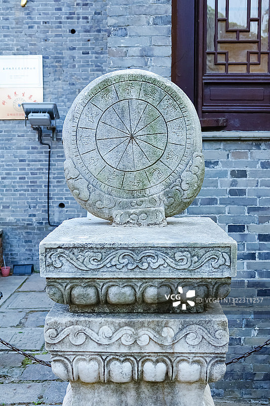 日晷，中国古代的计时仪器图片素材