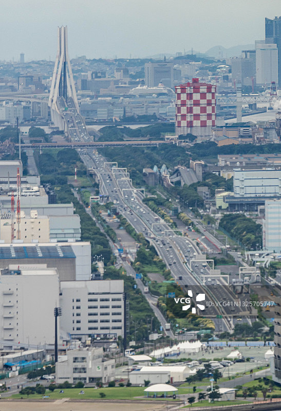 从飞机上俯瞰日本川崎市区高速公路图片素材