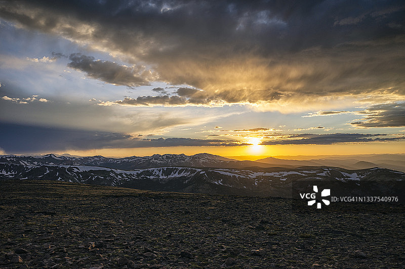 科罗拉多州詹姆斯峰荒野的日落图片素材
