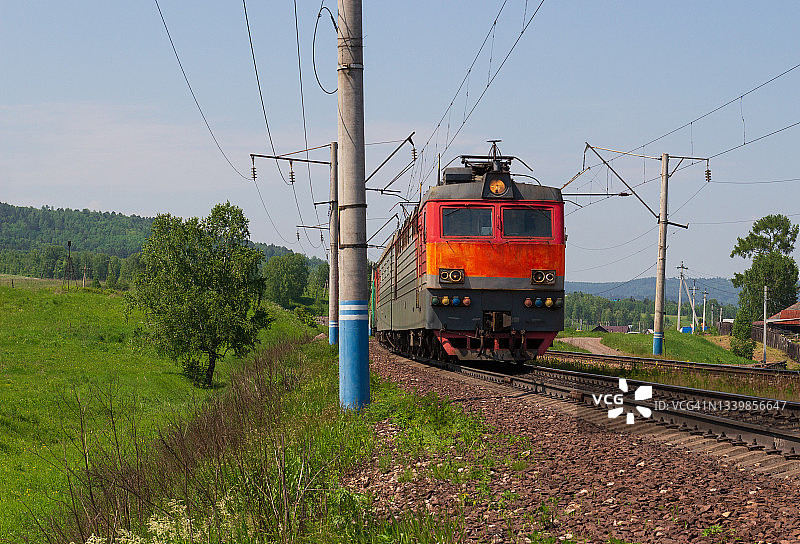 俄罗斯的旧货运火车图片素材