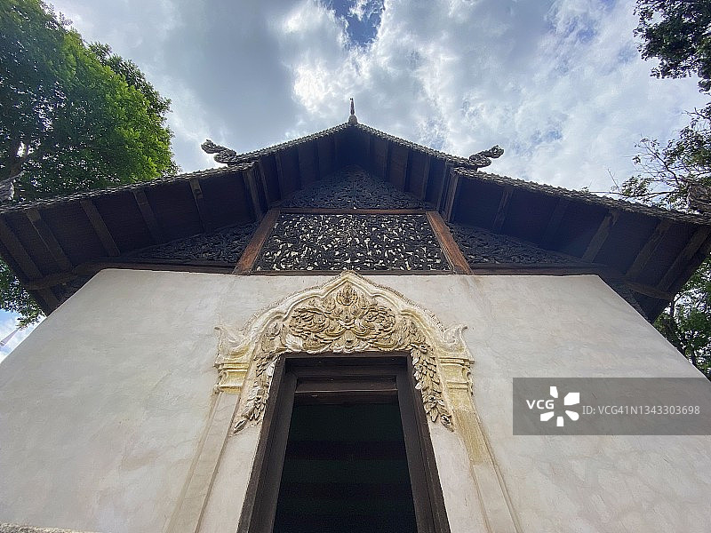 位于切迪卢安寺的泰国古寺之美。图片素材