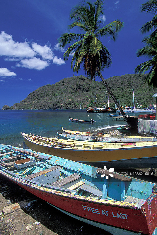 加勒比海岛屿上的传统渔船。图片素材