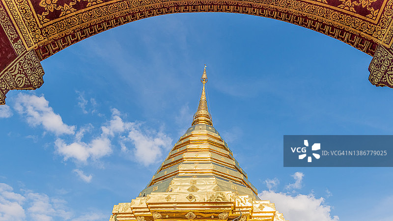 卧佛寺是清迈重要的旅游景点之一。图片素材