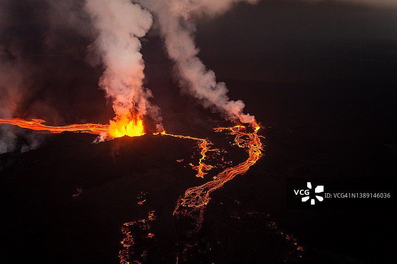 冰岛火山喷出的熔岩Holuhraun火山图片素材