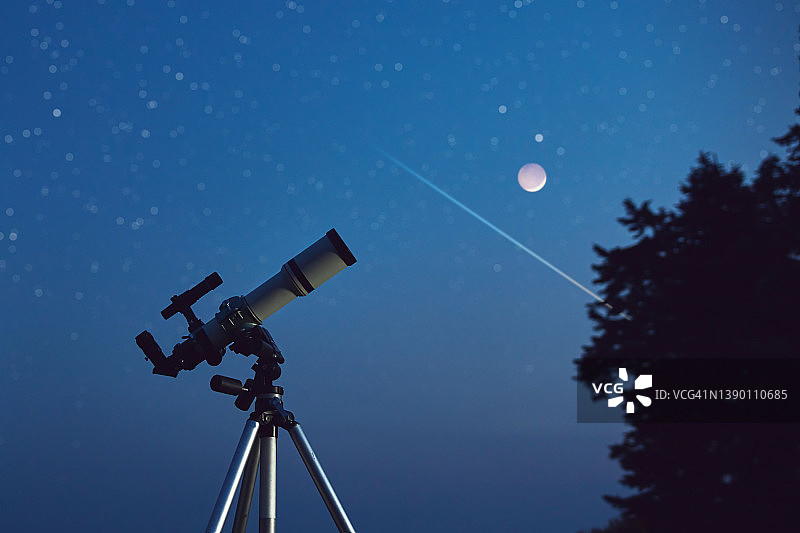 望远镜的剪影，用于观测太空和天文物体。图片素材