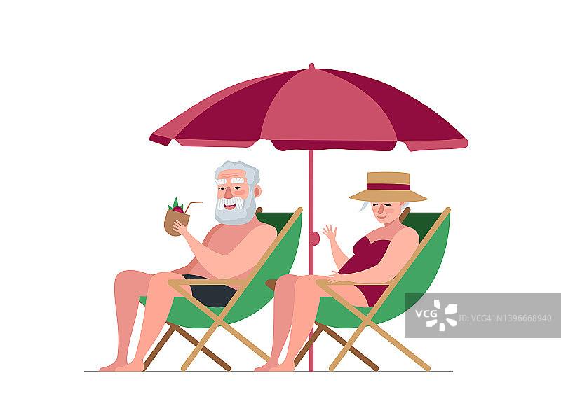 老年夫妇退休祖父母夏季活动。老年人在躺椅上喝着鸡尾酒，在海滩上放松。老年人在旅行中一起晒日光浴。退休的休闲的关系。每股收益图片素材