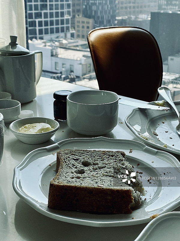曼哈顿酒店送餐服务早餐。图片素材