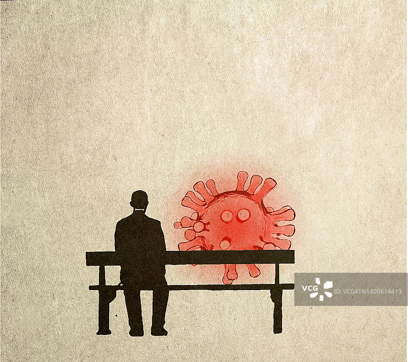 一名男子坐在公共长凳上，旁边是一个巨大的新冠病毒细菌，描述了与新冠病毒生活的概念图图片素材