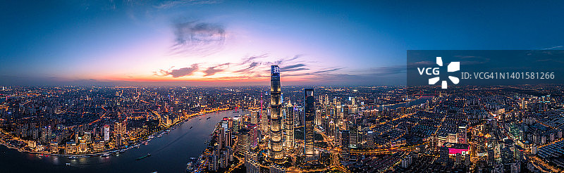 上海天际线夜景鸟瞰图图片素材