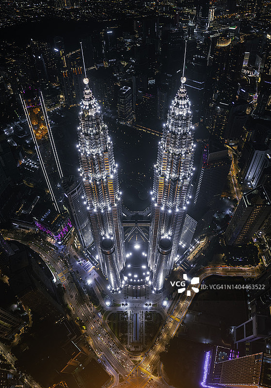 俯瞰吉隆坡双子星塔，马来西亚国际地标图片素材