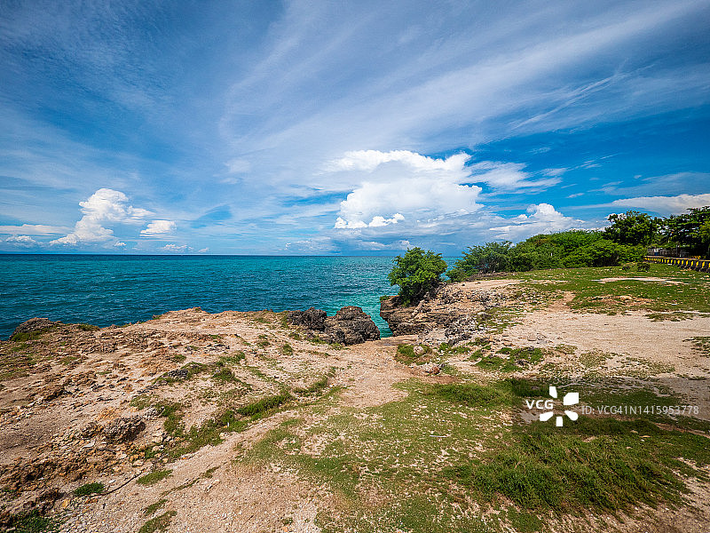 废墟和潜水悬崖，班塔扬岛，圣达菲，宿务，菲律宾图片素材