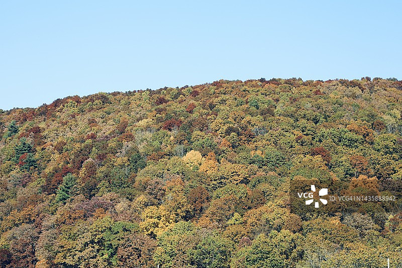 秋色的山脊图片素材