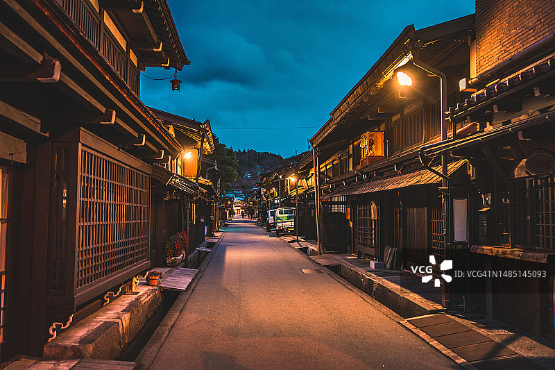 位于日本飞驒高山老城的古老而正宗的日本传统村庄图片素材