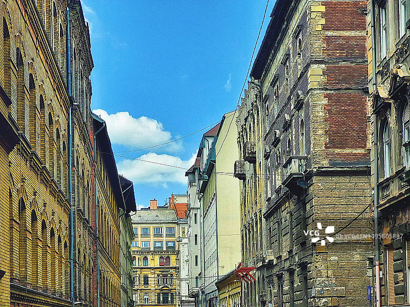 匈牙利布达佩斯市中心的典型建筑图片素材
