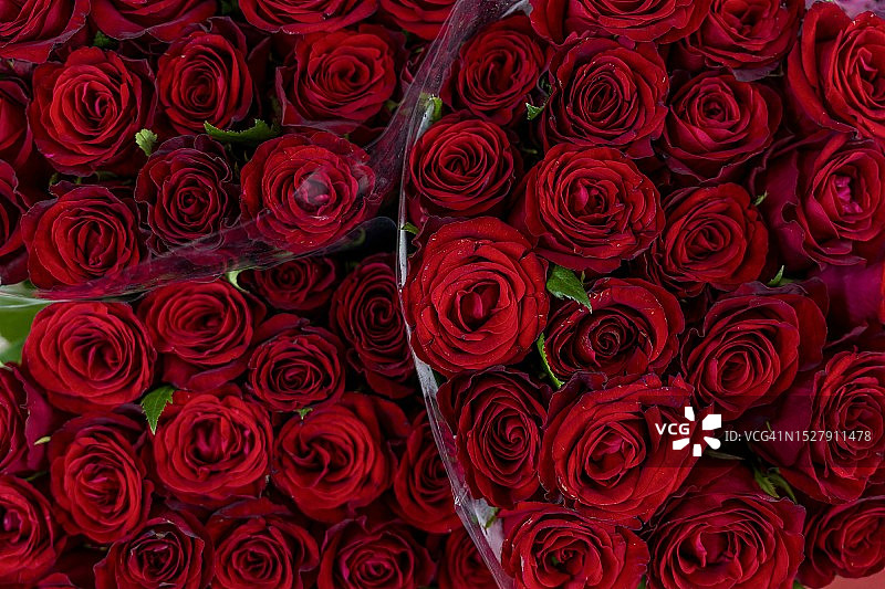 鲜花市场的全框玫瑰花束图片素材