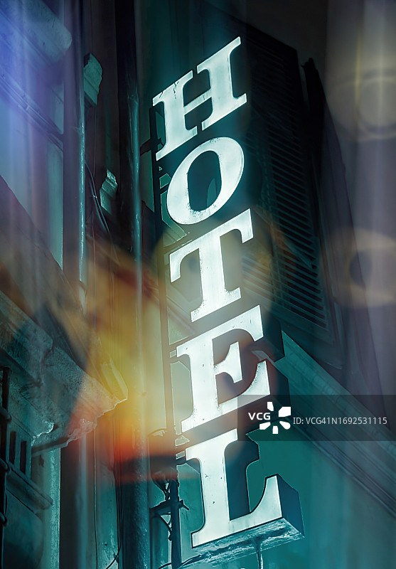 意大利佛罗伦萨酒店的霓虹灯招牌图片素材