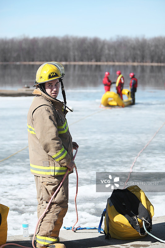 消防队员及救援训练图片素材