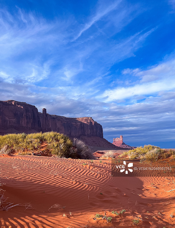 沙漠对天空，纳瓦霍县，亚利桑那州，美国，美国美景图片素材