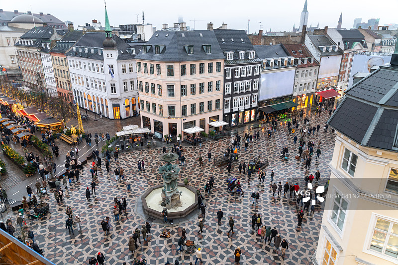 丹麦哥本哈根阿玛格广场的高视角图片素材