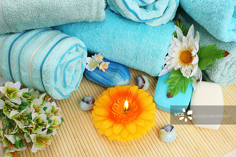 毛巾，肥皂，花，蜡烛图片素材