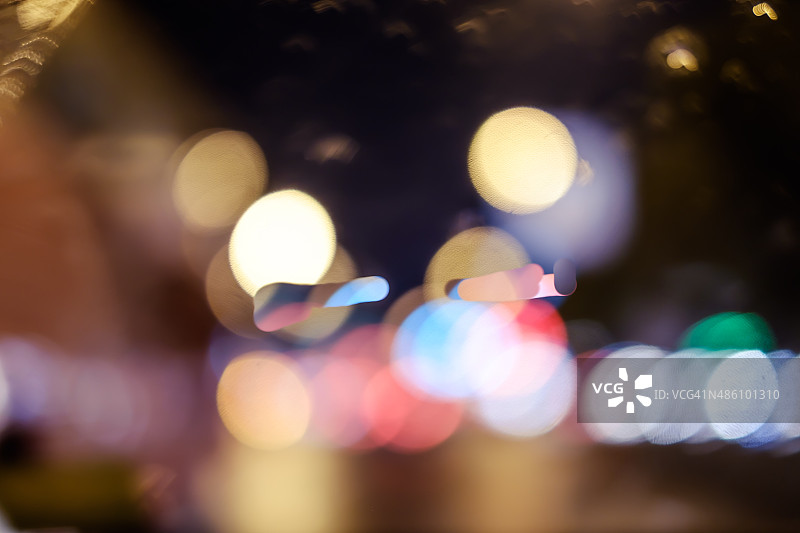 交通和车灯背景的抽象模糊散焦图片素材
