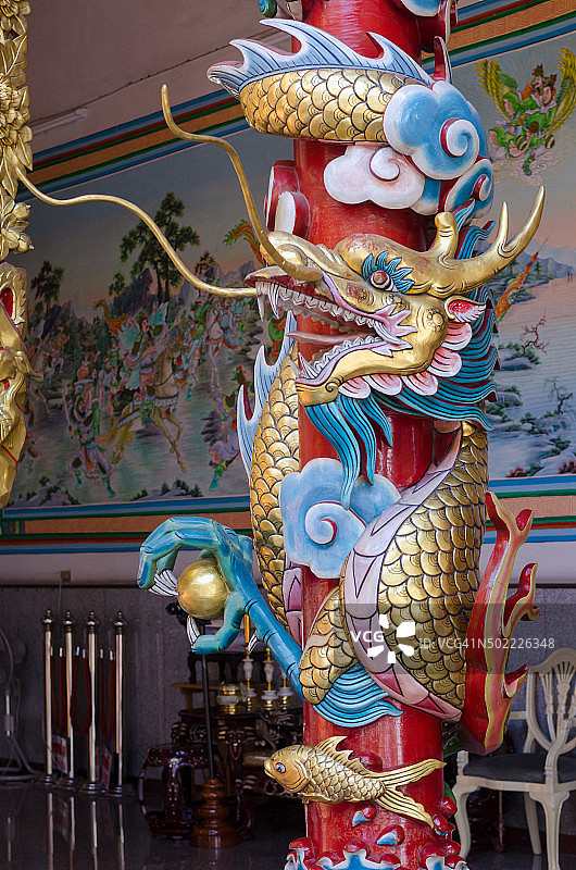 中国龙，泰国的中国寺庙。图片素材