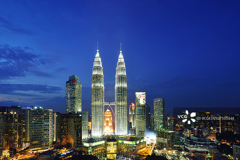 马来西亚吉隆坡马来西亚国家石油公司大楼图片素材