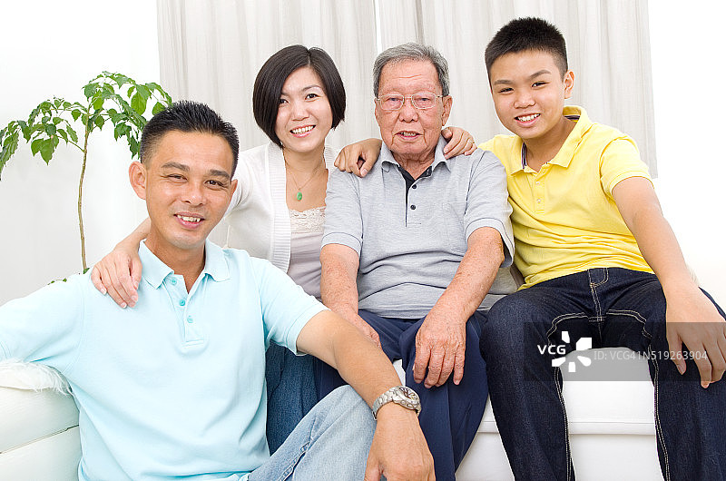 亚洲三代家庭图片素材