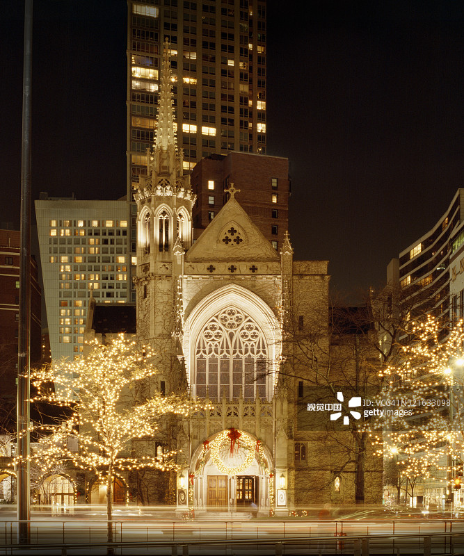 芝加哥市中心宏伟一英里的教堂图片素材