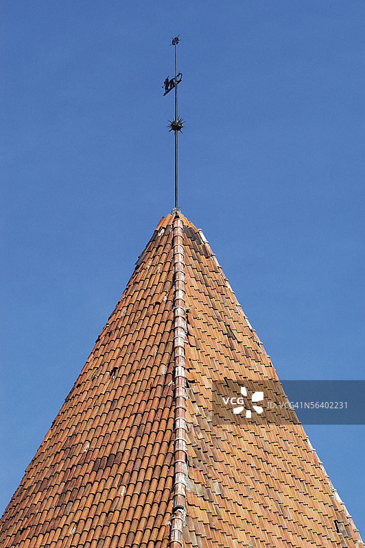 一个屋顶的高截面视图，城墙，塔林，爱沙尼亚图片素材